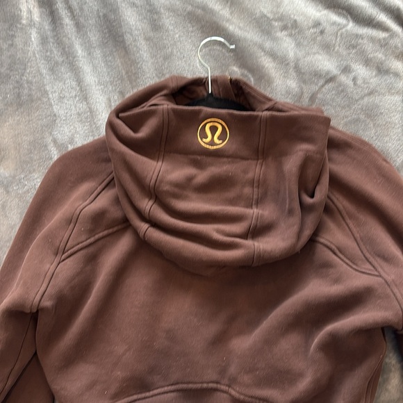 Lululemon Cropped Scuba Espresso Size 8 - Picture 2 of 3